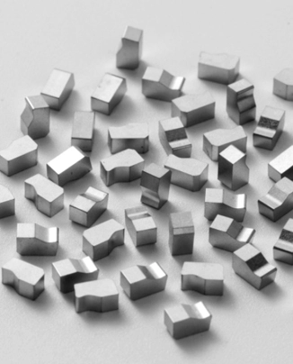 Saw tips for metal