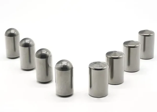 Studs for HPGR